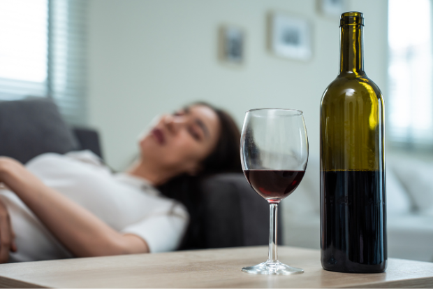Dlje trajajoče redno pretiravanje z alkoholom vodi v pogosto odvajanje preveč tekočega blata. Dlje trajajoče redno pretiravanje z alkoholom vodi v pogosto odvajanje preveč tekočega blata.