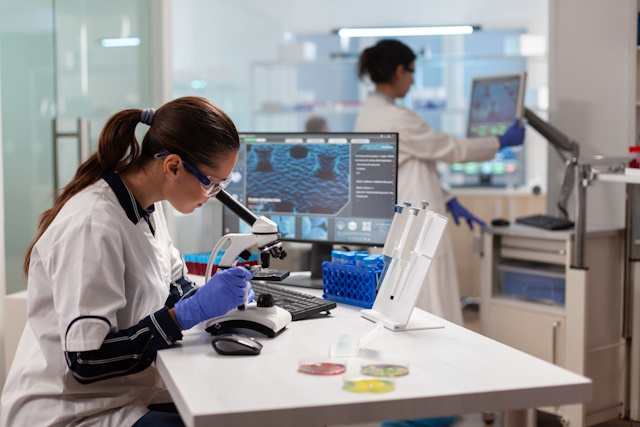 Raziskave v laboratoriju so pokazale, da so alklilamidi v ehinaceji odgovorni za njen učinek.