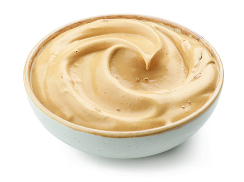 Bambu kavna krema z datljevo karamelo